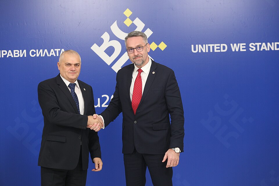 File:Metnar and Radev.jpg